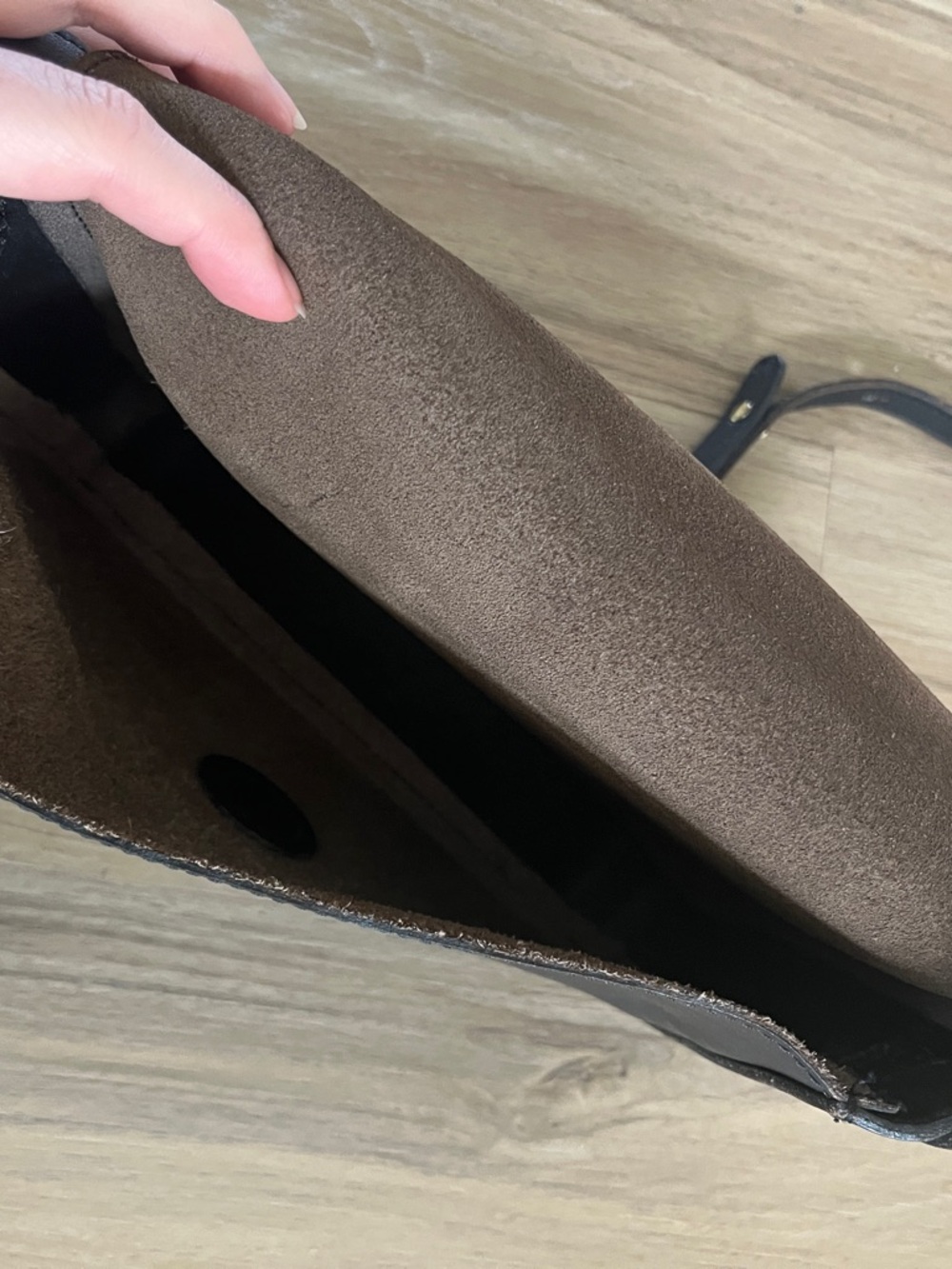 Nisolo Clara Leather Crossbody Bag - Picture 6 of 9